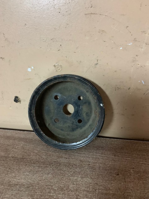 Nissan Primera P10 (1990-1996) Шкив водяного насоса (помпы) Primera P11E 1996-2002; Primera WP11E 1998-2001;Primera P10E 1990-1996;Almera Tino 2000-2006;200SX (S14) 1994-1999;Primera W10 1990-1998 (2105193J00)
