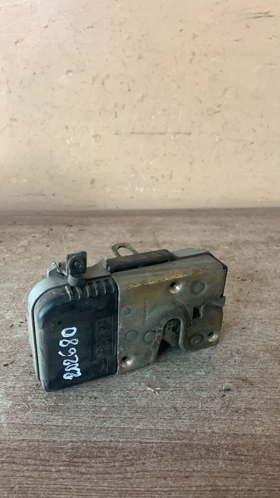 Peugeot 306 (1993-2003) Замок двери передней правой для Peugeot 306 1993-2003 9136J1 9 конт