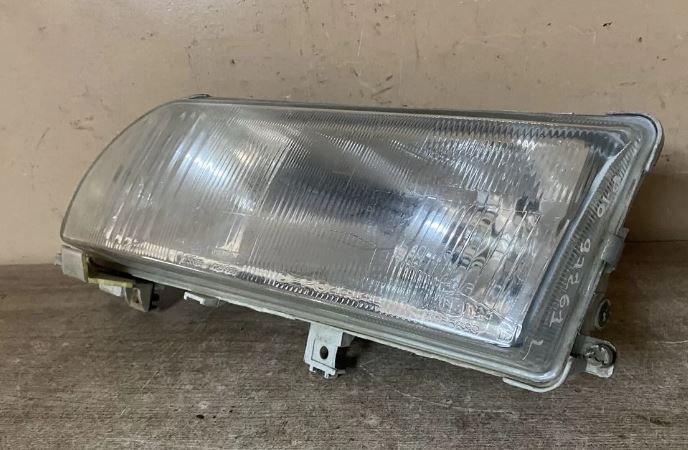 Nissan Primera P10 (1990-1996) Фара левая  для Nissan Primera P10E 1990-1996  2607570J10
