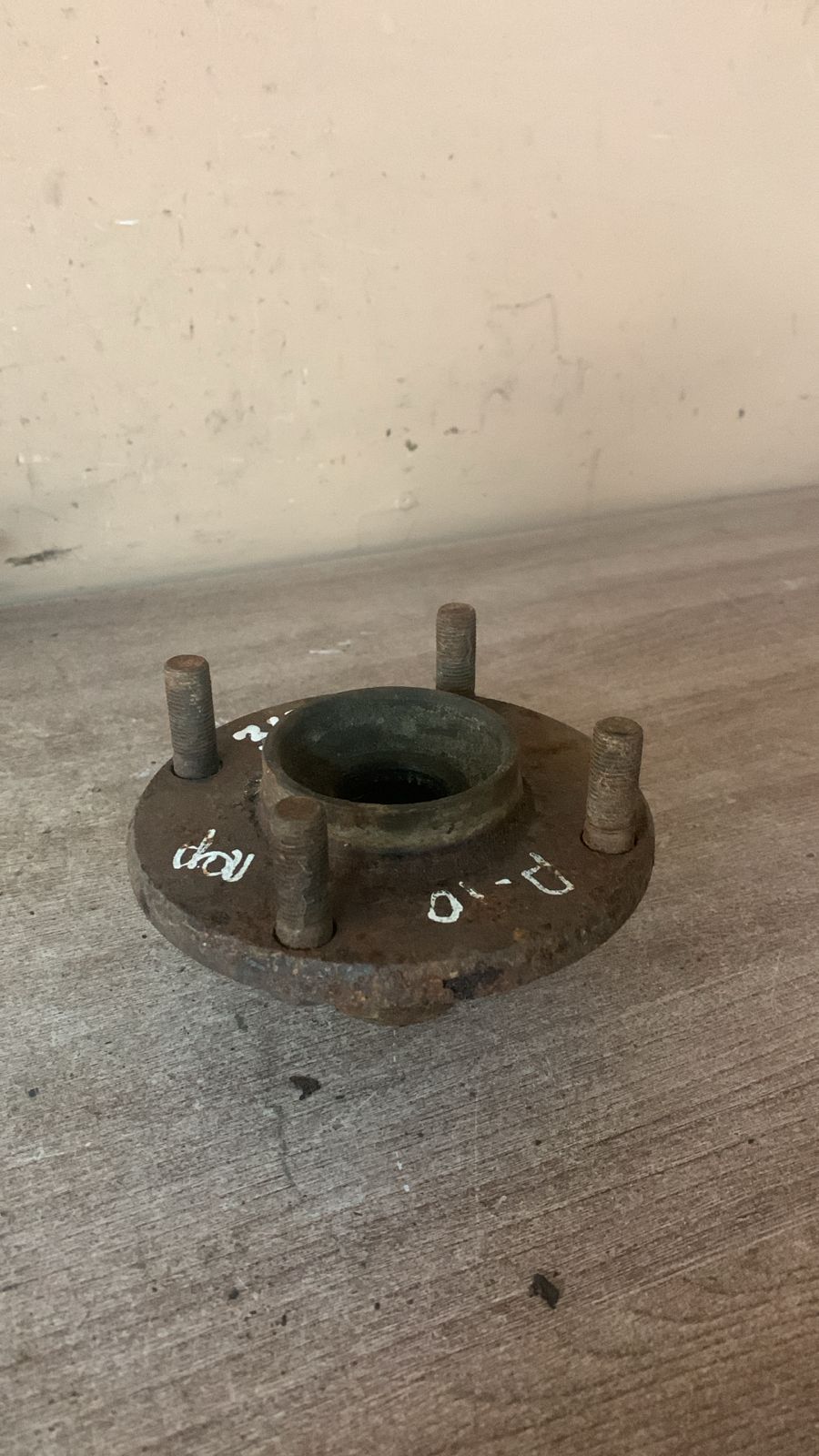 Nissan Primera P10 (1990-1996) Ступица передняя для Nissan Primera P10E 1990-1996 4020290J00
