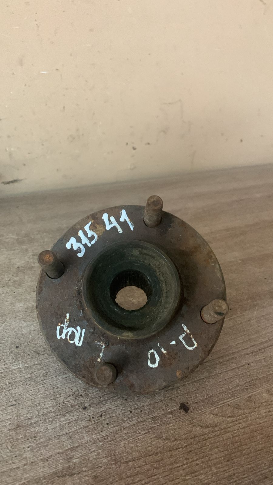 Nissan Primera P10 (1990-1996) Ступица передняя для Nissan Primera P10E 1990-1996 4020290J00