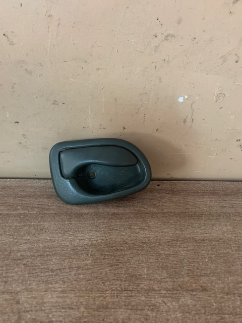 Hyundai Accent 1994-2000 Ручка двери внутренняя правая  для Hyundai Accent I  8262022000LG