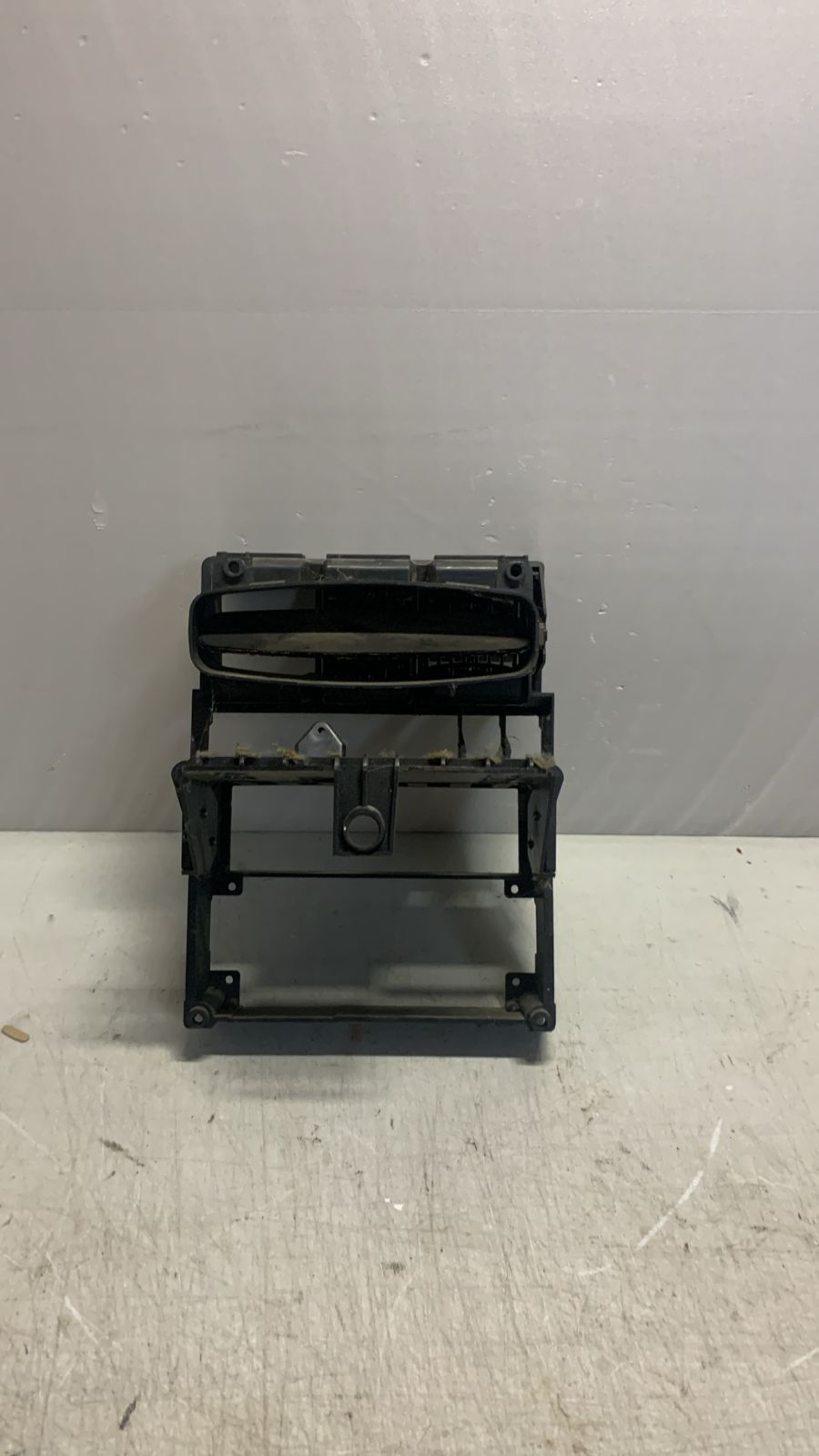 Накладка центральная для Audi 80/90 [B3] 1986-1991 893863271 рамка магнитолы, дефлектор салона