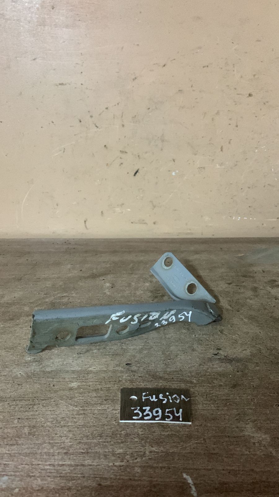 Петля капота Ford Fusion 1148938  2c6116800ba Левая