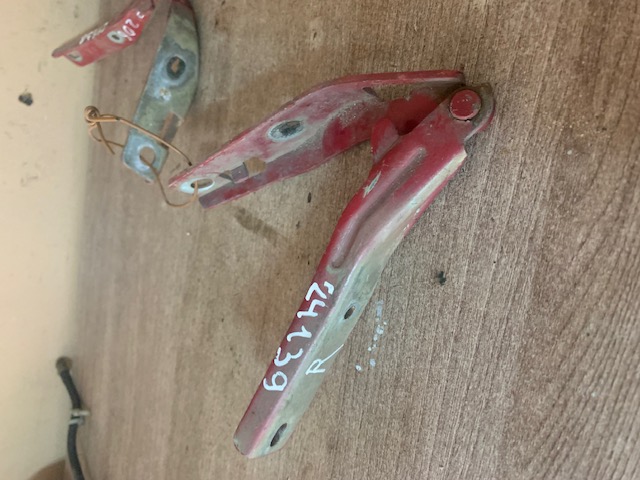 Петля капота правая для Peugeot 206 1998-2012  791332