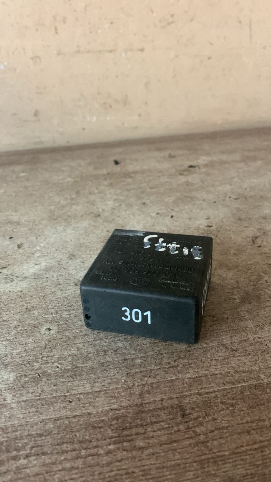 Реле Golf II/Jetta II 1983-1992;100 [C4] 1991-1994;A2 [8Z0] 2000-2005;A3 (8L1) 1996-2003;A4 [B5] 1994-2001;A8 [4D] 1994-1998;Passat [B5] 1996-2000;Allroad quattro 2000-2005;A6 [C5] 1997-2004 (4B0919471)  №301 №387