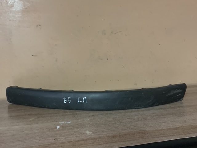 Накладка переднего бампера левая VW PASSAT B5 3B0807717