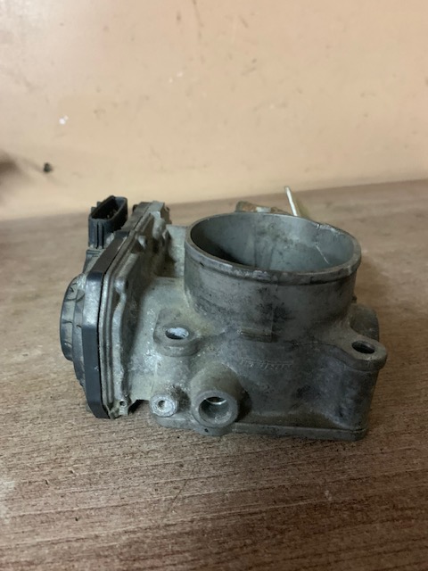 Заслонка дроссельная электрическая Acura MDX 2007-2013;Accord VIII 2008-2015;Pilot 2008-2015;Ridgeline 2005-2014;Crosstour 2010-2015;Odyssey IV 2010-2017 (16400RYEA01)  дефект : треснут корпус, разъем. нет фишки!