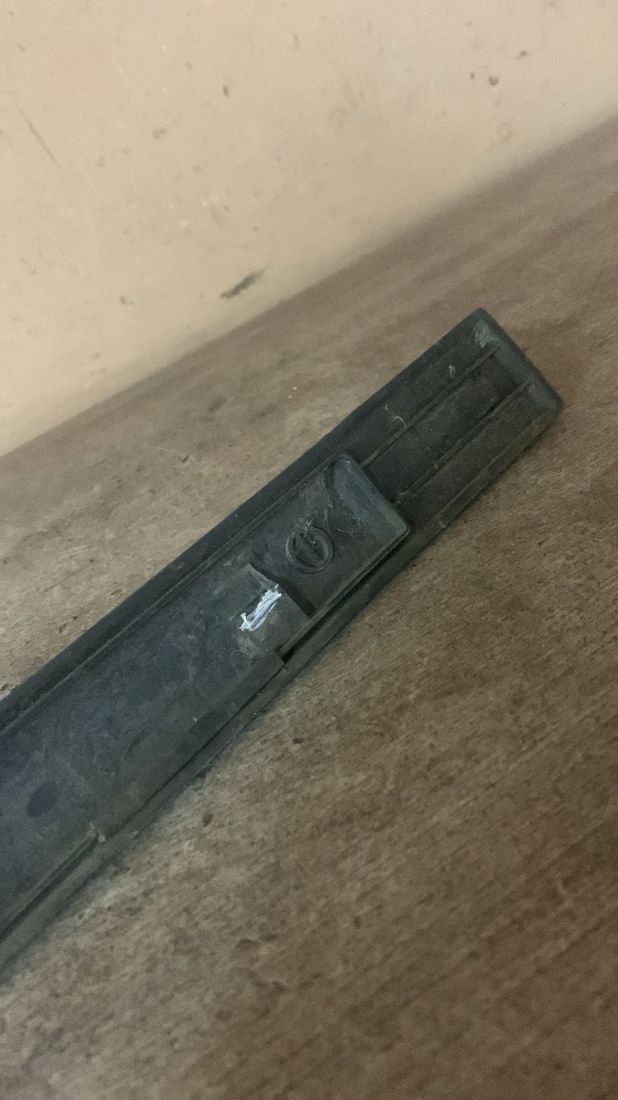 Молдинг передней левой двери Peugeot 306 1993-2003 (9635087477 8545T2)