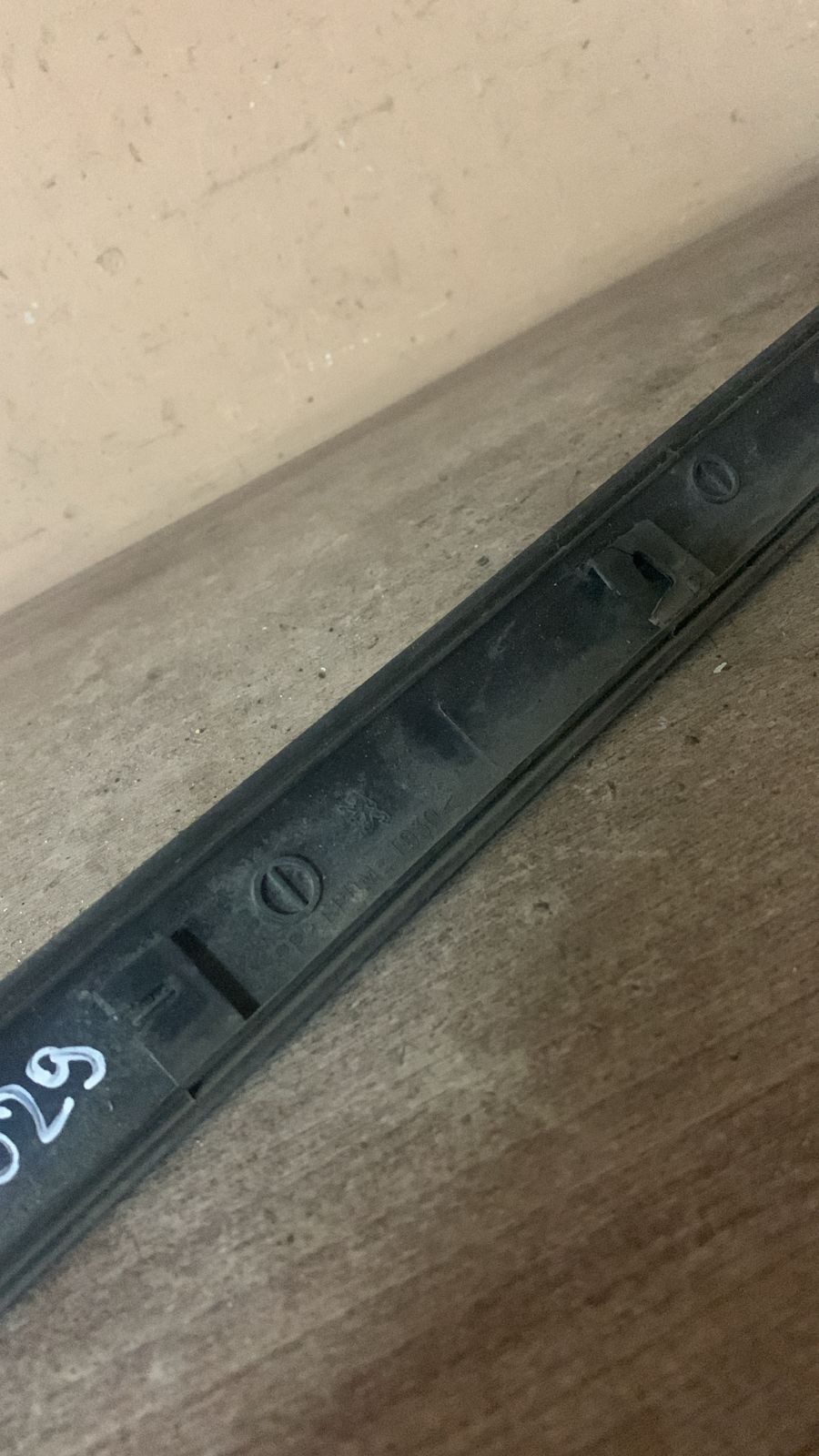 Молдинг передней левой двери Peugeot 306 1993-2003 (9635087477 8545T2)