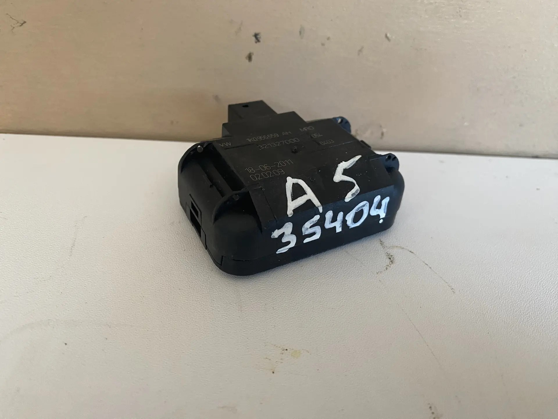 Датчик дождя VW Passat B6/B7/CC; Golf 5; Octavia A5; Tiguan 2007-2011; Touareg 2002-2010; Jetta 2005-2018 1K0955559AH