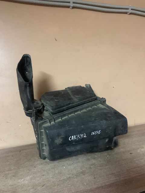 Корпус воздушного фильтра Mitsubishi Space Star Carisma 2001 MR224493 30824541 MB957382