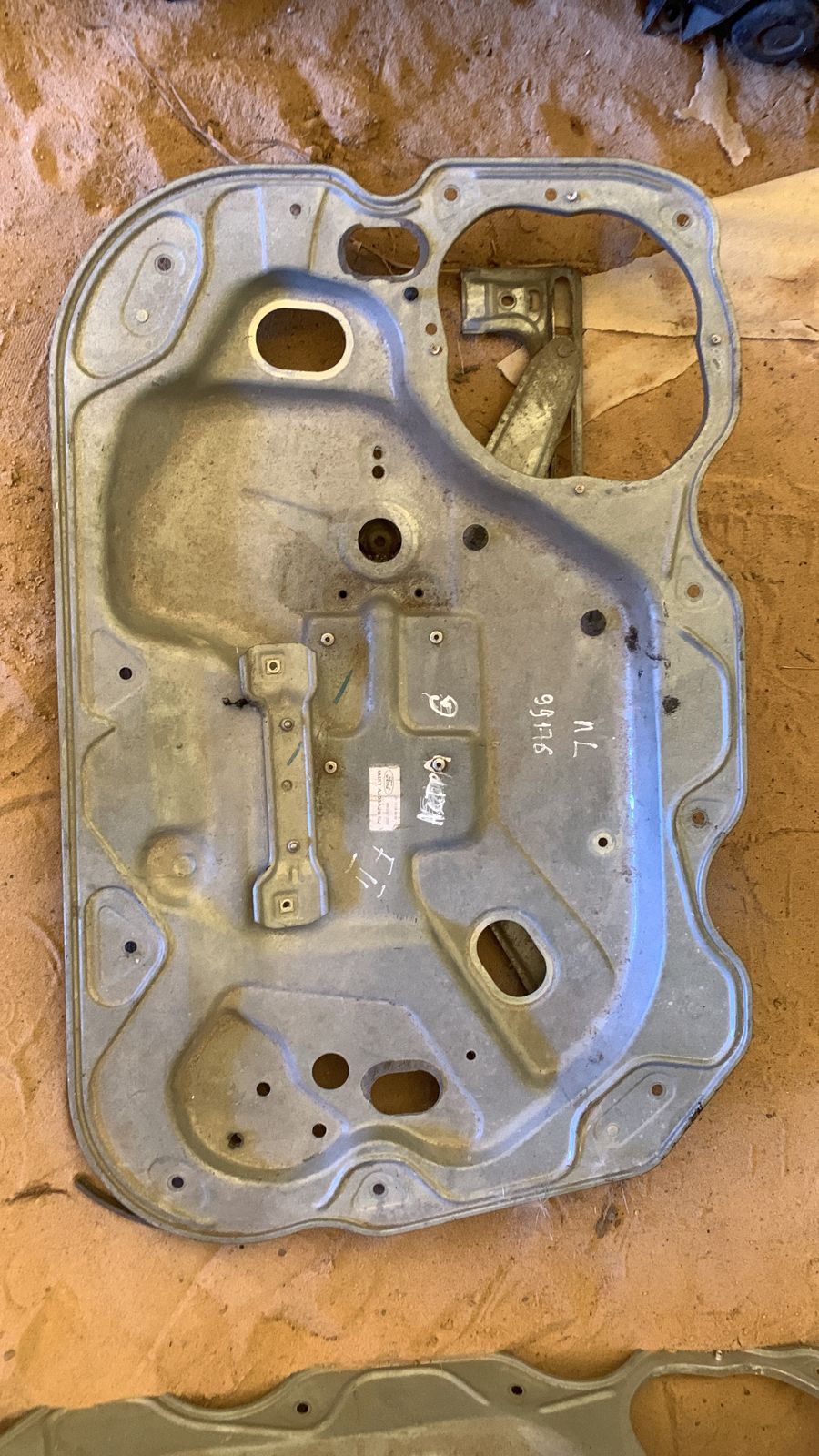 Стеклоподъемник электр. передний левый для Ford Focus II 2008-2011;Focus II 2005-2008;Kuga 2008-2012 ( 7m51a203a29bd 1698369)
